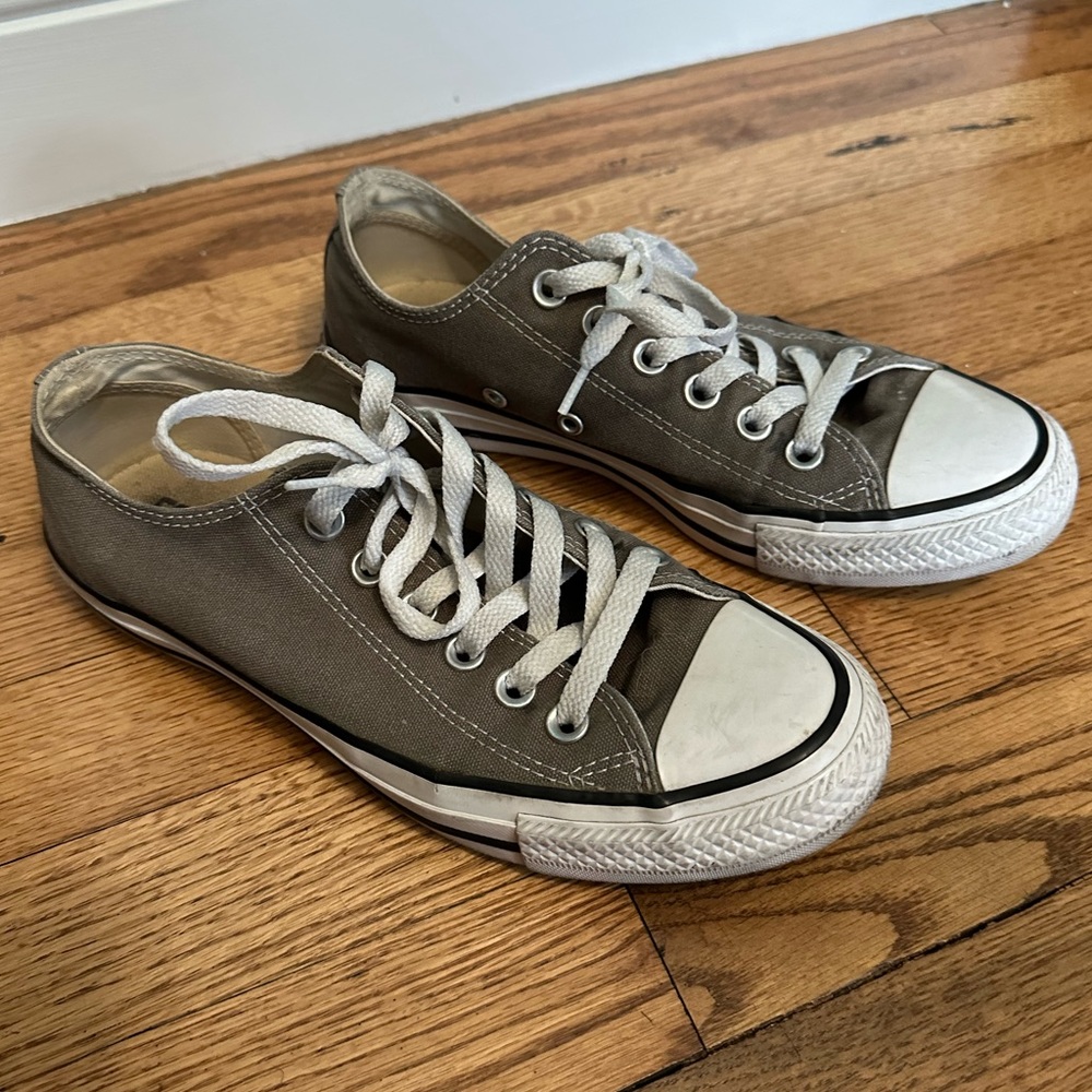 Olive green grey Converse Chuck Taylor low top size 7
